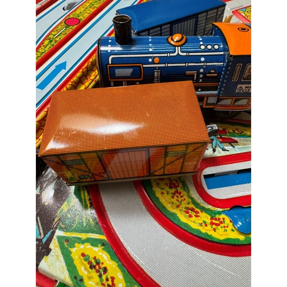 Vintage Hungarian Tin Wind-Up Traffic Game Polimetal Közlekedési Játék -RARE